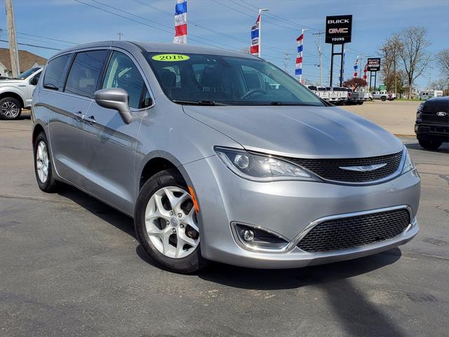Used 2018 Chrysler Pacifica For Sale in Waterford Twp, MI