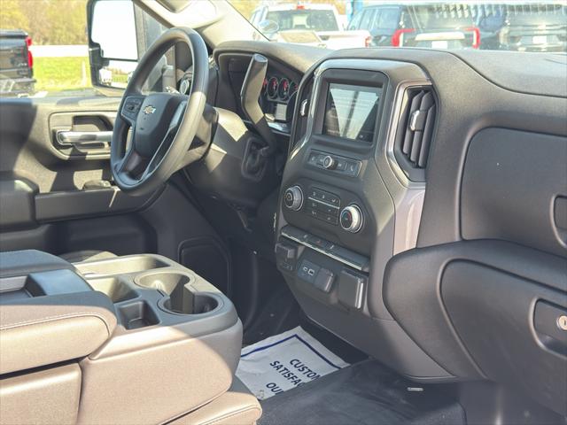 2025 Chevrolet Silverado 3500HD 4WD Double Cab Long Bed Work Truck