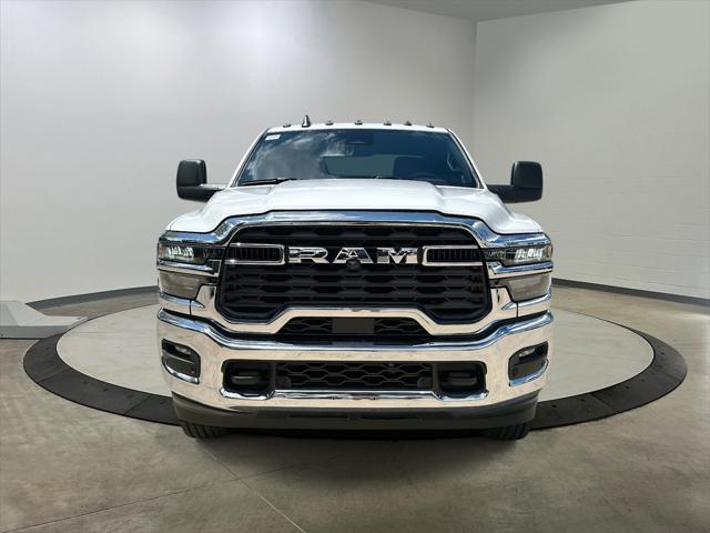 2025 RAM Ram 3500 RAM 3500 TRADESMAN CREW CAB 4X4 8 BOX