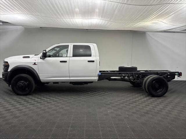 2025 RAM Ram 5500 Chassis Cab RAM 5500 TRADESMAN CHASSIS CREW CAB 4X4 84 CA