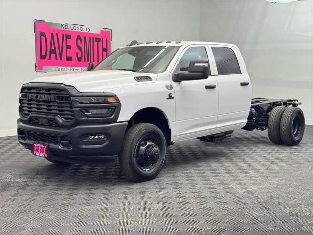 2025 RAM Ram 3500 Chassis Cab RAM 3500 TRADESMAN CREW CAB CHASSIS 4X4 60 CA