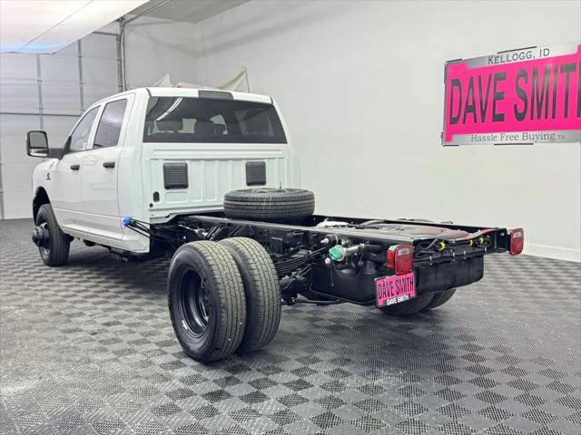 2025 RAM Ram 3500 Chassis Cab RAM 3500 TRADESMAN CREW CAB CHASSIS 4X4 60 CA