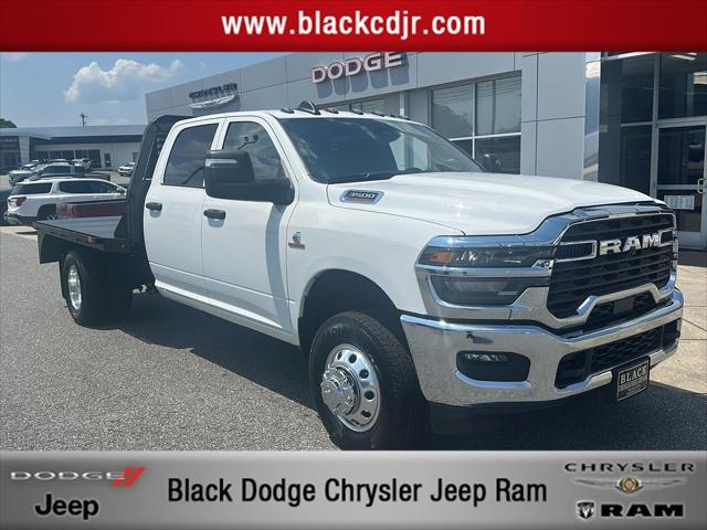 2025 RAM Ram 3500 Chassis Cab RAM 3500 TRADESMAN CREW CAB CHASSIS 4X4 60 CA