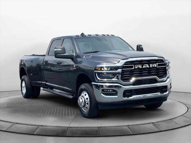 2025 RAM Ram 3500 RAM 3500 TRADESMAN CREW CAB 4X4 8 BOX