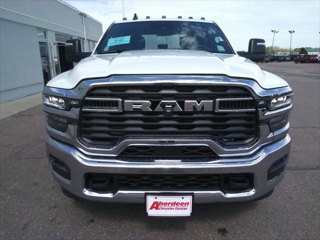 2025 RAM Ram 3500 Chassis Cab RAM 3500 TRADESMAN CREW CAB CHASSIS 4X4 60 CA 2025 RAM Ram 3500 Chassis Cab RAM 3500 TRADESMAN CREW CAB CHASSIS 4X4 60 CA