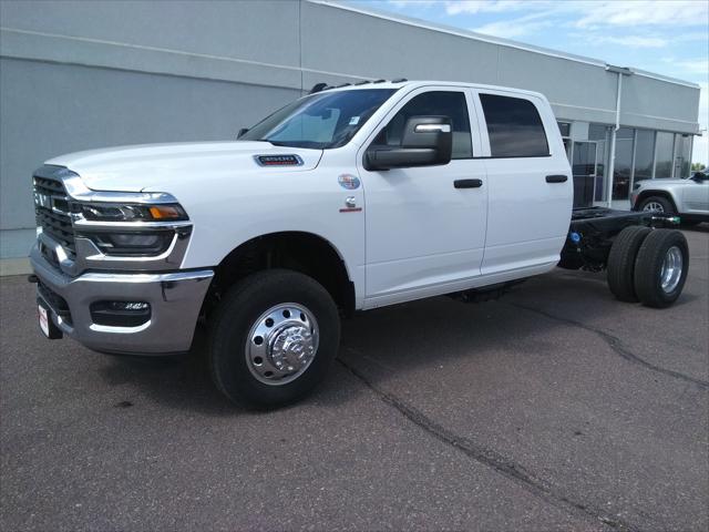 2025 RAM Ram 3500 Chassis Cab RAM 3500 TRADESMAN CREW CAB CHASSIS 4X4 60 CA 2025 RAM Ram 3500 Chassis Cab RAM 3500 TRADESMAN CREW CAB CHASSIS 4X4 60 CA