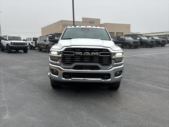 2025 RAM Ram 3500 Chassis Cab RAM 3500 TRADESMAN CREW CAB CHASSIS 4X4 60 CA 2025 RAM Ram 3500 Chassis Cab RAM 3500 TRADESMAN CREW CAB CHASSIS 4X4 60 CA
