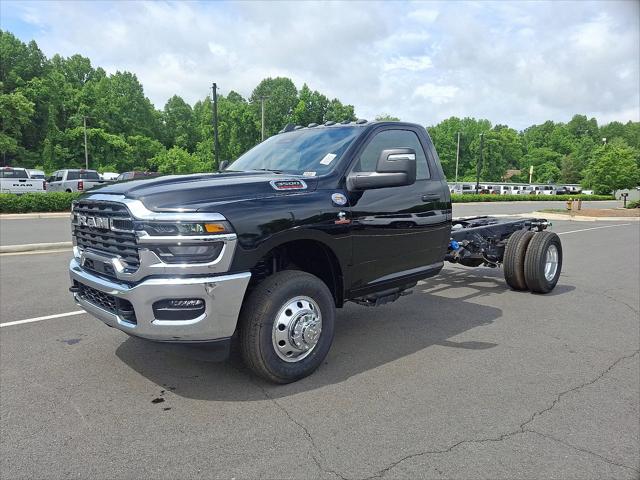 2025 RAM Ram 3500 Chassis Cab RAM 3500 TRADESMAN CHASSIS REGULAR CAB 4X4 84 CA