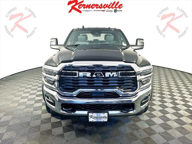 2025 RAM Ram 5500 Chassis Cab RAM 5500 TRADESMAN CHASSIS CREW CAB 4X4 84 CA