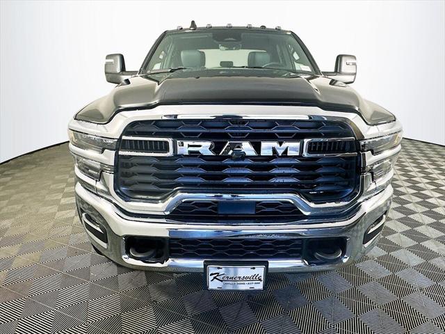 2025 RAM Ram 5500 Chassis Cab RAM 5500 TRADESMAN CHASSIS CREW CAB 4X4 84 CA