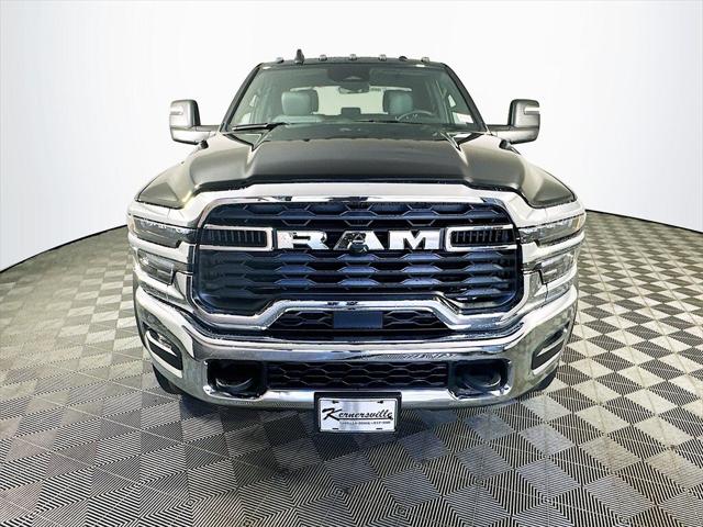 2025 RAM Ram 5500 Chassis Cab RAM 5500 TRADESMAN CHASSIS CREW CAB 4X4 84 CA