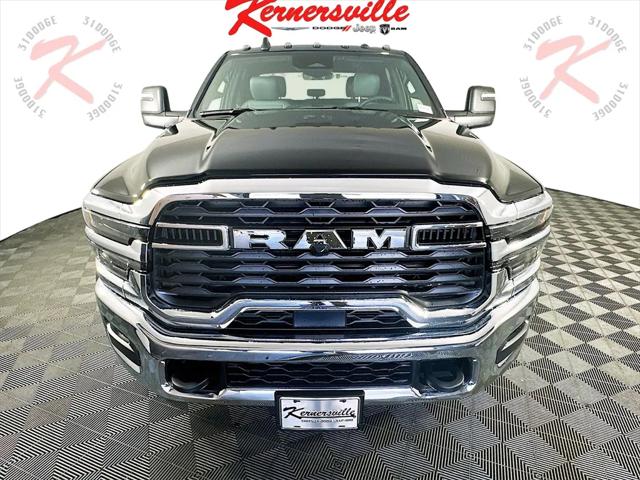 2025 RAM Ram 5500 Chassis Cab RAM 5500 TRADESMAN CHASSIS CREW CAB 4X4 84 CA