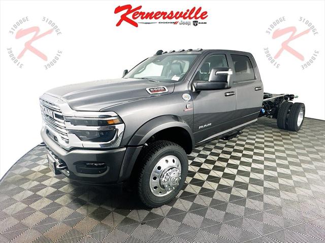 2025 RAM Ram 5500 Chassis Cab RAM 5500 BIG HORN CHASSIS CREW CAB 4X4 84 CA