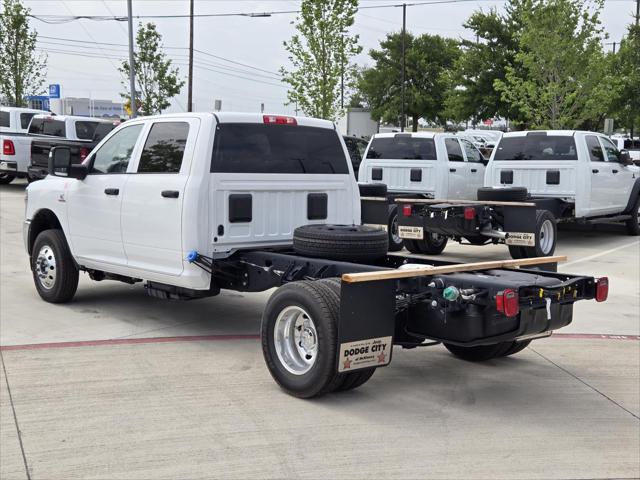 2025 RAM Ram 3500 Chassis Cab RAM 3500 TRADESMAN CREW CAB CHASSIS 4X4 60 CA