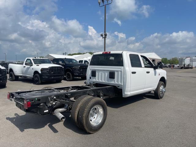 2025 RAM Ram 3500 Chassis Cab RAM 3500 TRADESMAN CREW CAB CHASSIS 4X4 60 CA