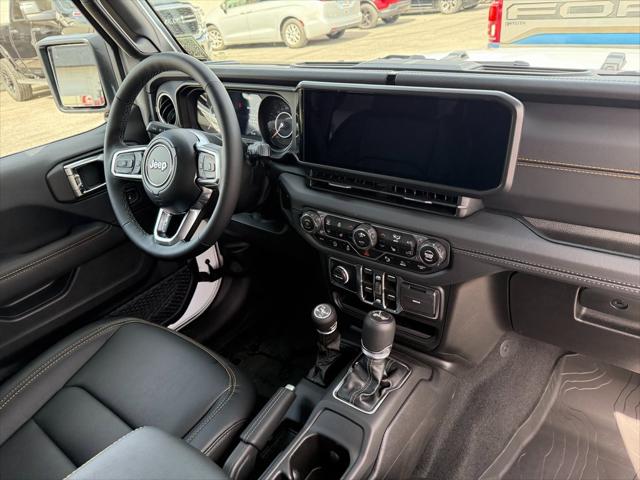 2025 Jeep Wrangler WRANGLER 4-DOOR SAHARA