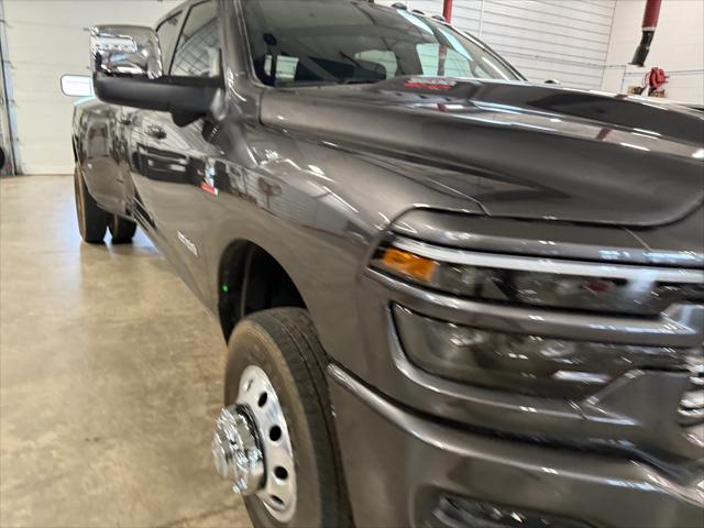 2025 RAM Ram 3500 RAM 3500 LARAMIE CREW CAB 4X4 8 BOX