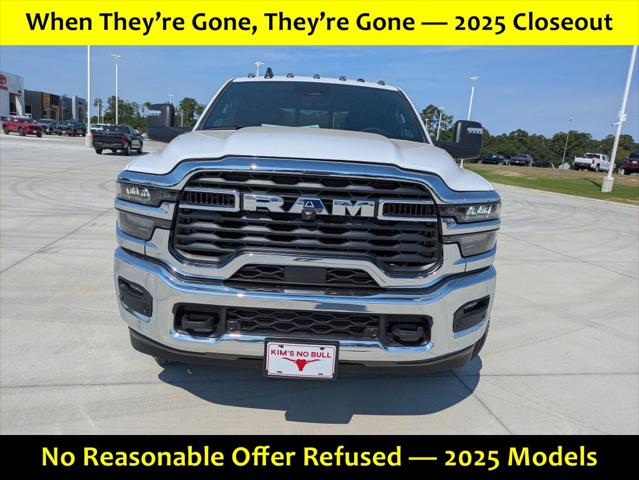 2025 RAM Ram 3500 RAM 3500 TRADESMAN CREW CAB 4X4 8 BOX