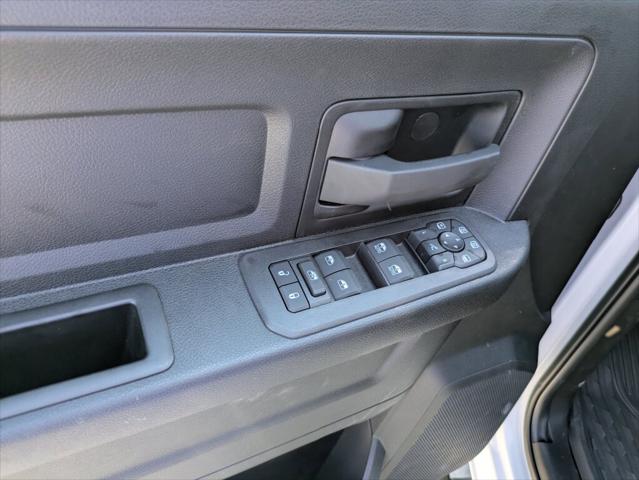 2025 Ram 3500 Tradesman Crew Cab 4x4 8' Box