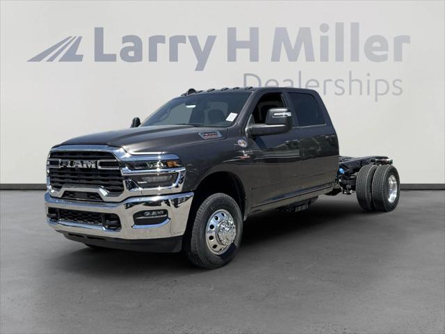 2025 RAM Ram 3500 Chassis Cab RAM 3500 TRADESMAN CREW CAB CHASSIS 4X4 60 CA
