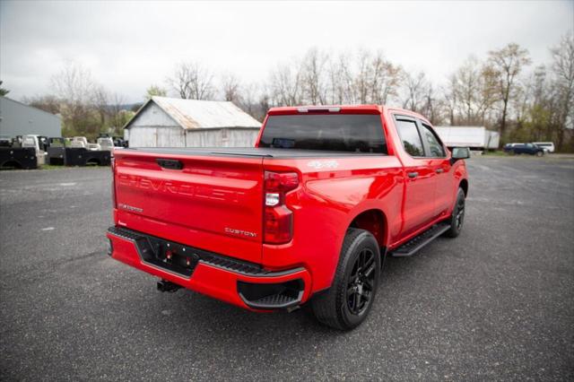 2023 Chevrolet Silverado 1500 4WD Crew Cab Short Bed Custom