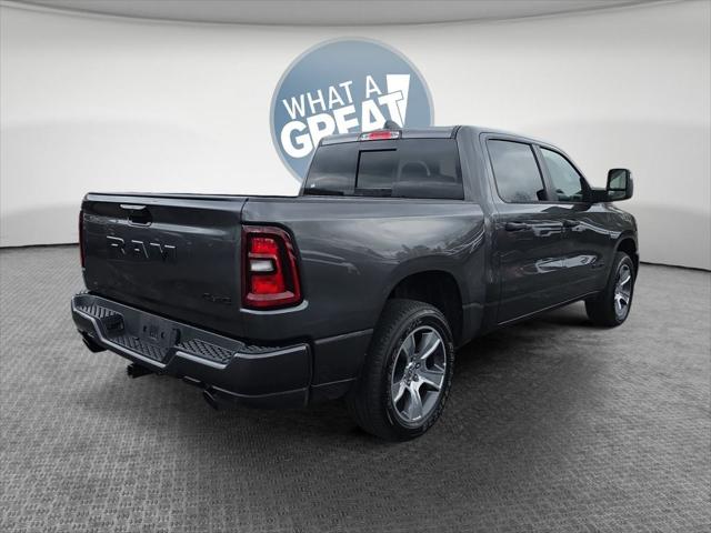 2025 RAM 1500 RAM 1500 TRADESMAN CREW CAB 4X4 57 BOX