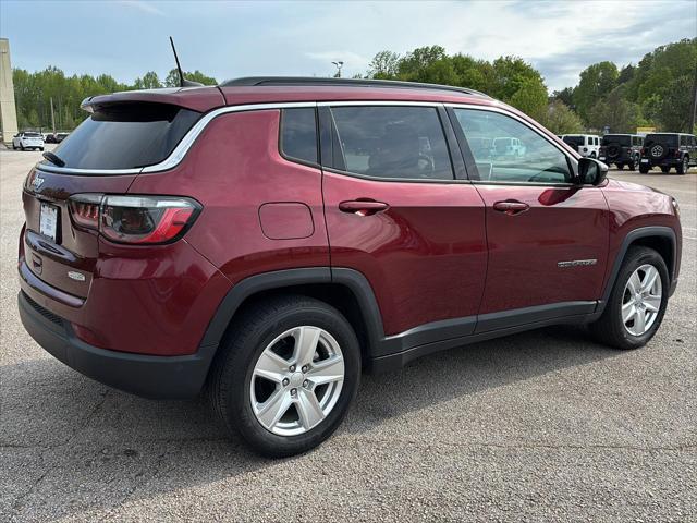 2022 Jeep Compass Latitude FWD