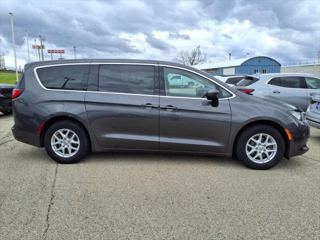 2017 Chrysler Pacifica Touring
