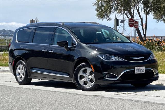 2017 Chrysler Pacifica Touring-L Plus