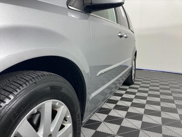 2014 Chrysler Town and Country Touring