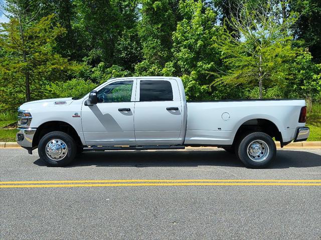 2025 RAM Ram 3500 RAM 3500 TRADESMAN CREW CAB 4X4 8 BOX