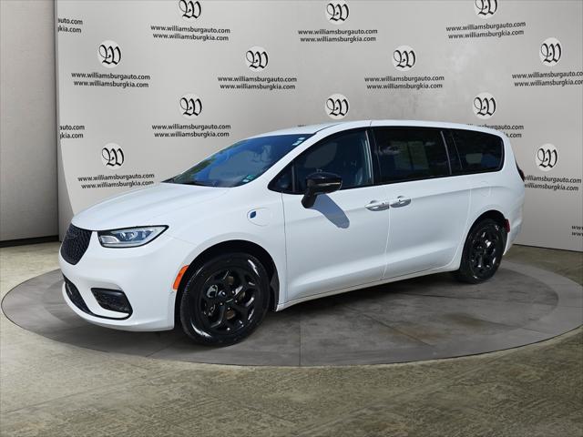 2024 Chrysler Pacifica Hybrid S Appearance Pkg