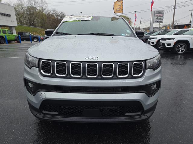 2024 Jeep Compass Latitude Lux FWD