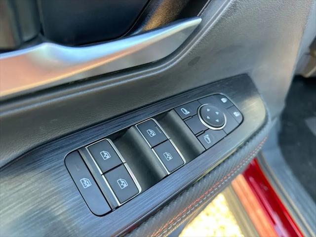 2025 Nissan Kicks SR Intelligent AWD