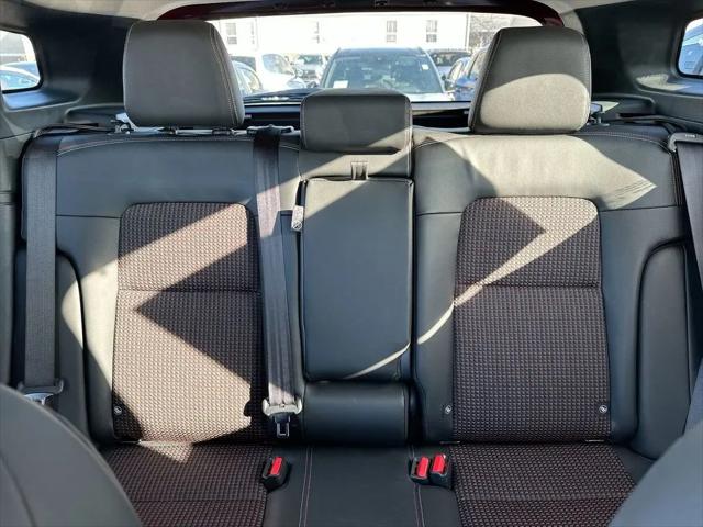 2025 Nissan Kicks SR Intelligent AWD