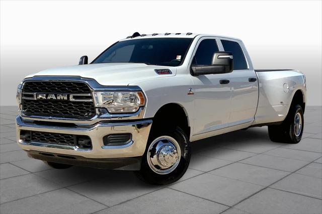 2024 RAM 3500 Tradesman Crew Cab 4x4 8 Box