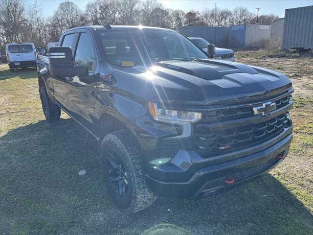2022 Chevrolet Silverado 1500 4WD Crew Cab Standard Bed LT Trail Boss