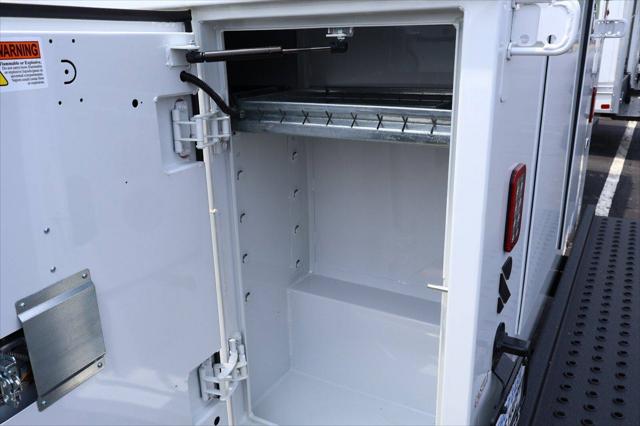 2025 GMC Savana Cutaway Work Van