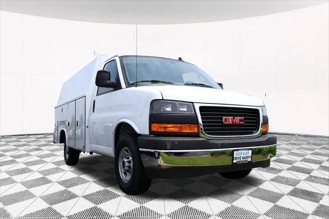 2025 GMC Savana Cutaway Work Van