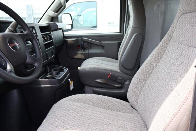 2025 GMC Savana Cutaway Work Van