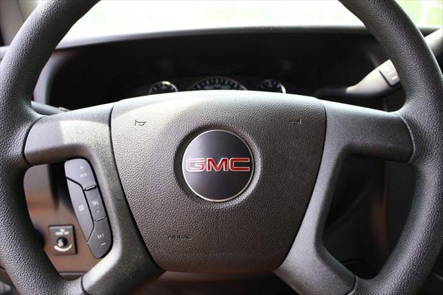 2025 GMC Savana Cutaway Work Van