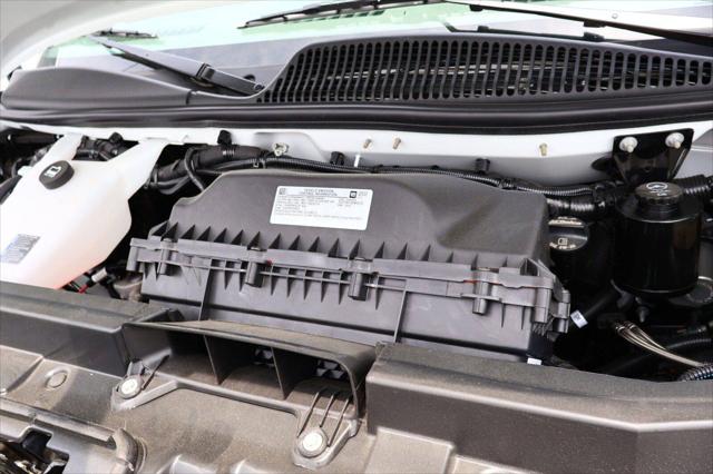 2025 GMC Savana Cutaway Work Van
