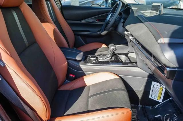 2025 Mazda CX-30 2.5 Carbon Turbo