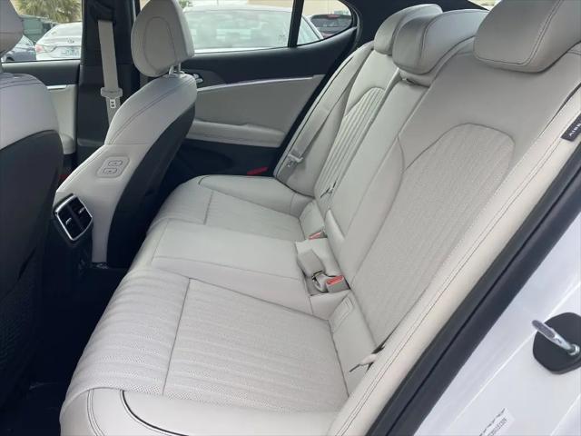 2025 Genesis G70 2.5T RWD