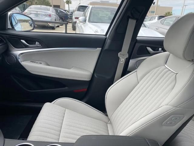 2025 Genesis G70 2.5T RWD
