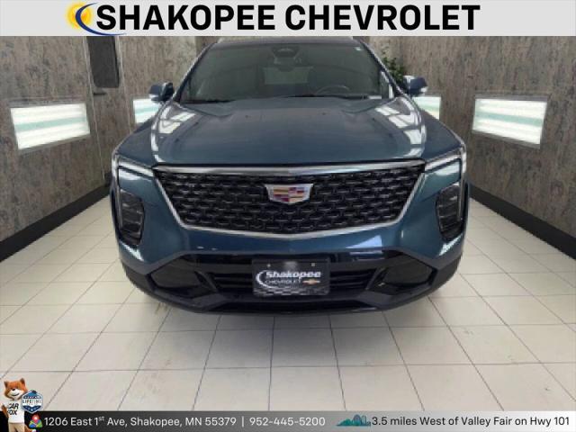 2024 Cadillac XT4 AWD Premium Luxury