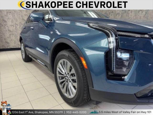 2024 Cadillac XT4 AWD Premium Luxury