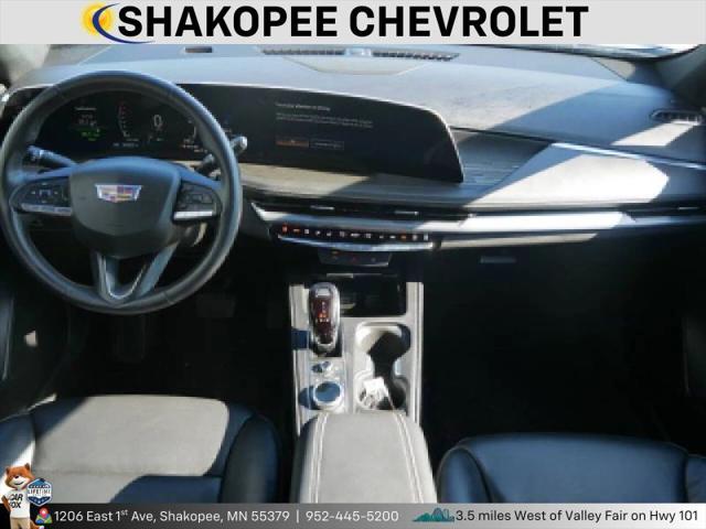 2024 Cadillac XT4 AWD Premium Luxury