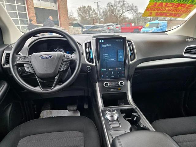 2022 Ford Edge SE