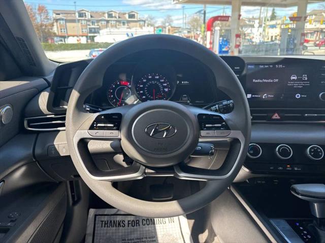 2021 Hyundai Elantra SE